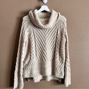 Hem & Thread Cozy Beige Cable Knit Sweater Size Small NWT